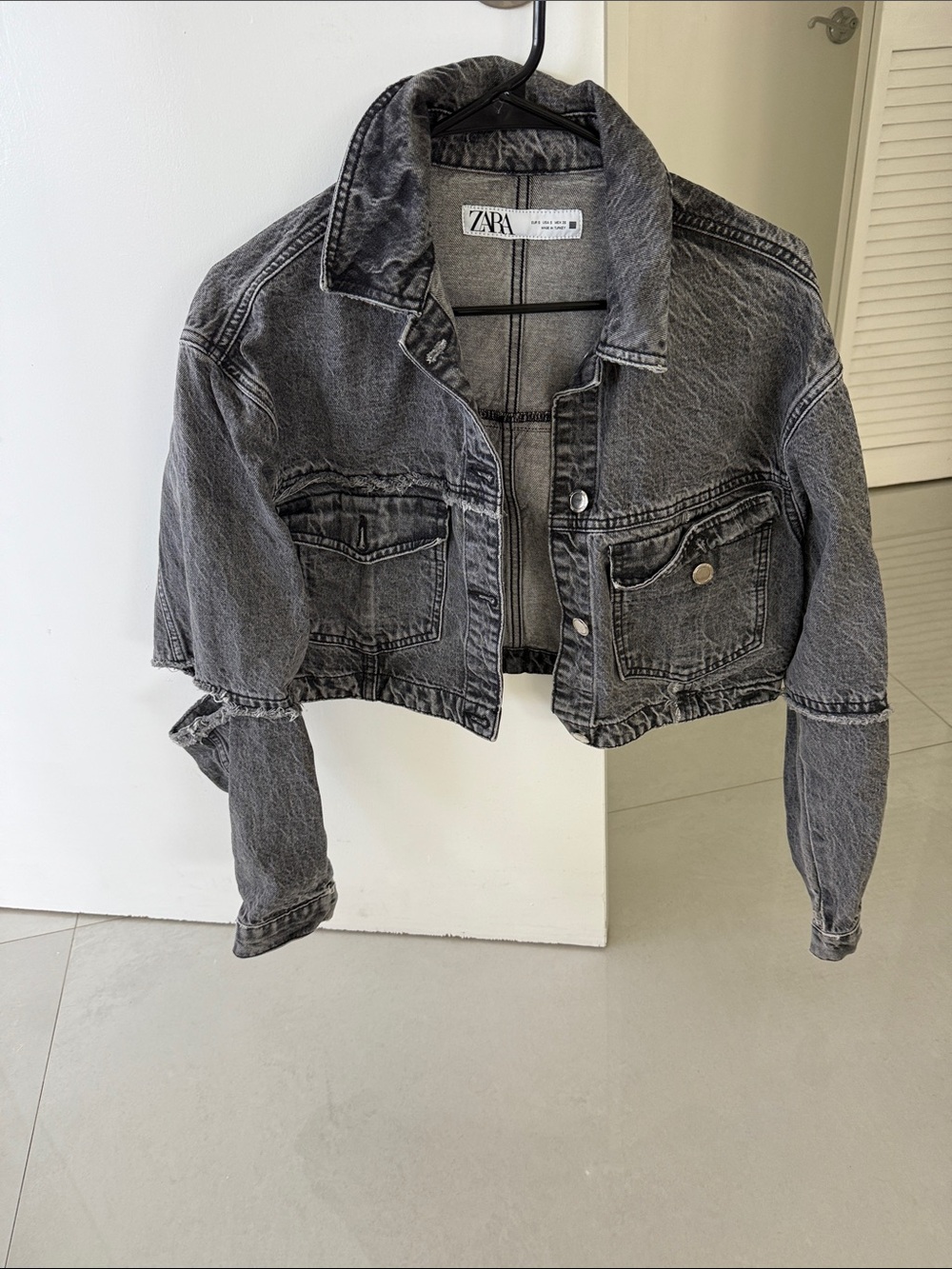 ZARA Washed Black Cropped Denim Jacket